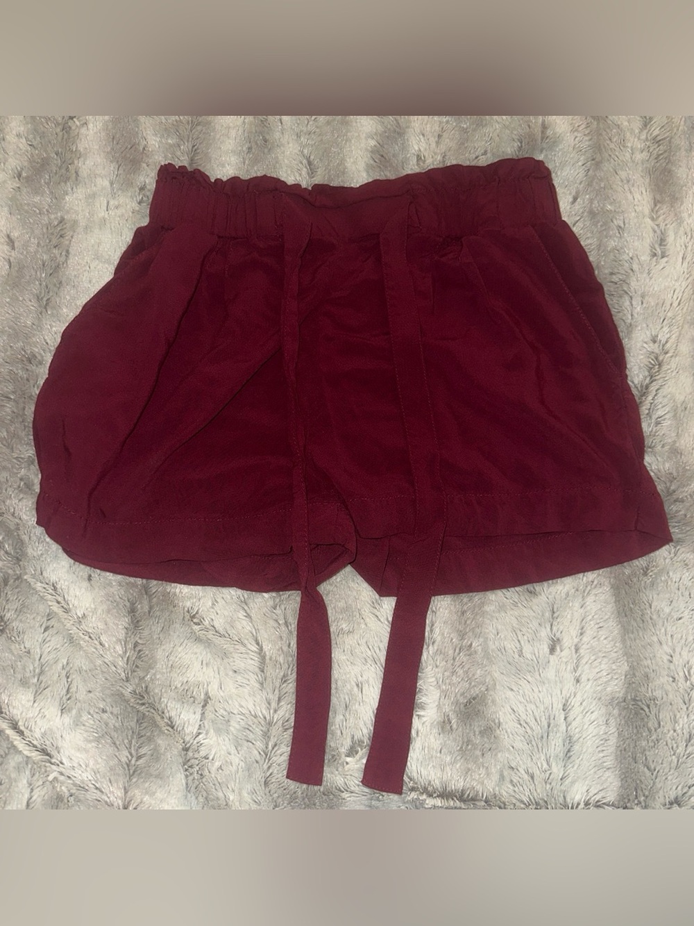 women’s medium ‘Fashion Nova’ maroon pocket shorts